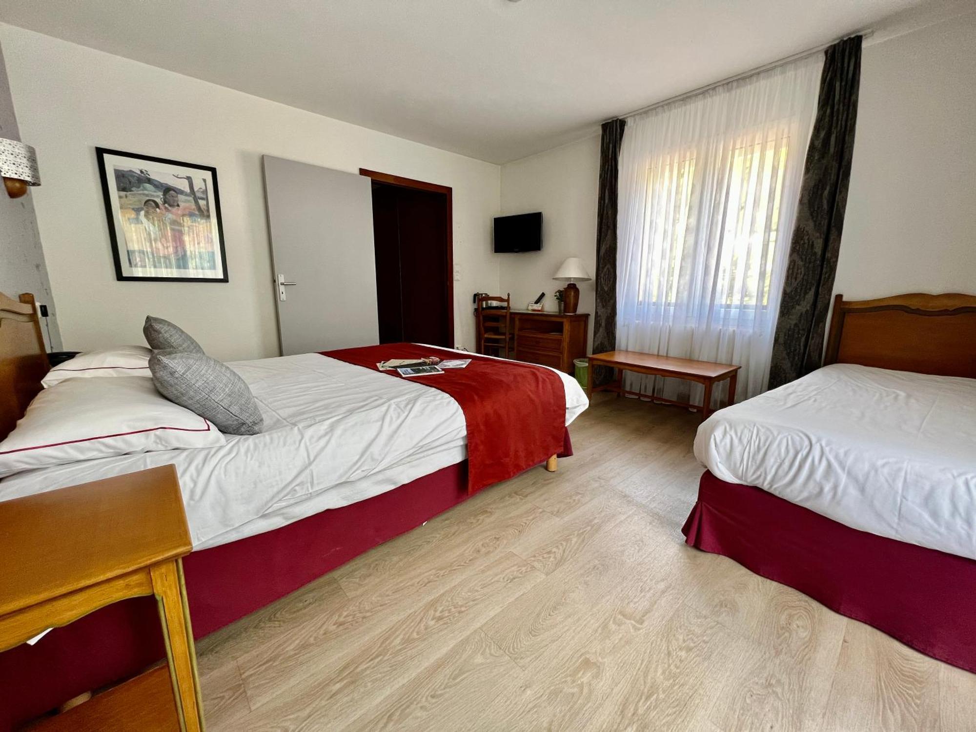 Hotel Logis Hotel, Chalets Et Restaurant Les Chatelmines La Bresse