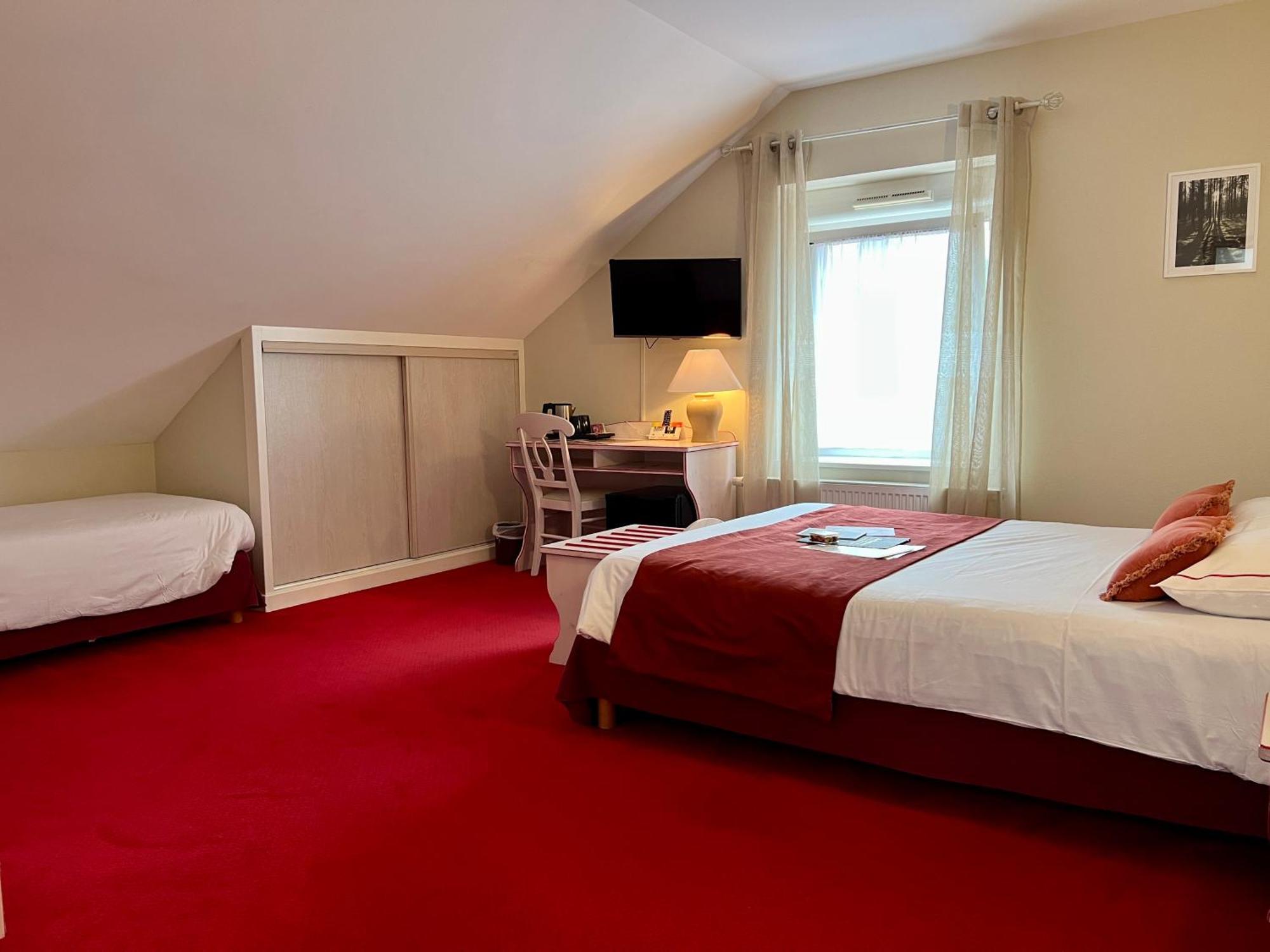 Logis Hotel, Chalets Et Restaurant Les Chatelmines Hotel 3*