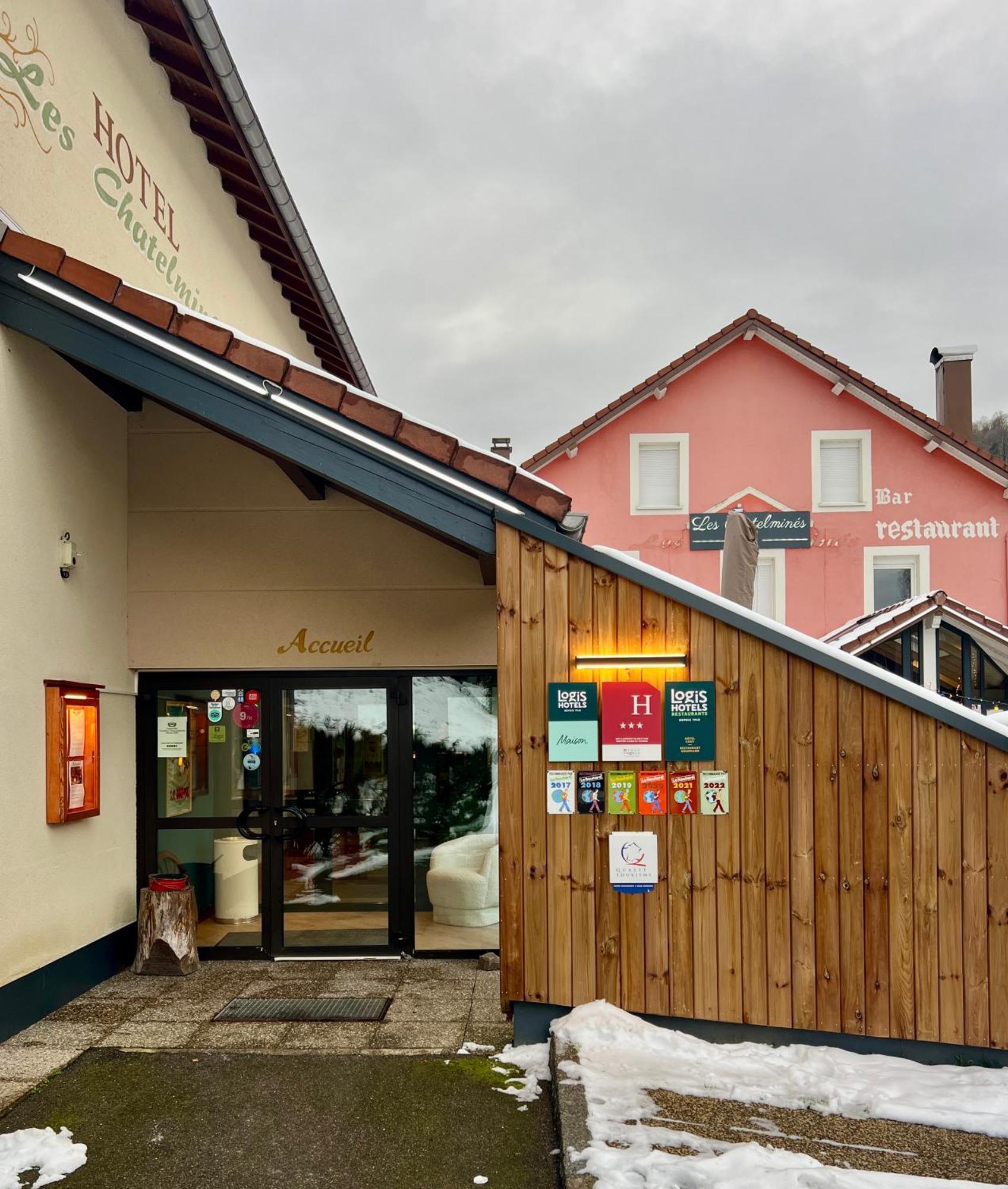 Logis Hotel, Chalets Et Restaurant Les Chatelmines Hotel