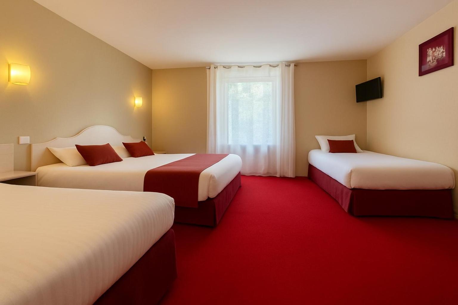 Hotel Logis Hotel, Chalets Et Restaurant Les Chatelmines