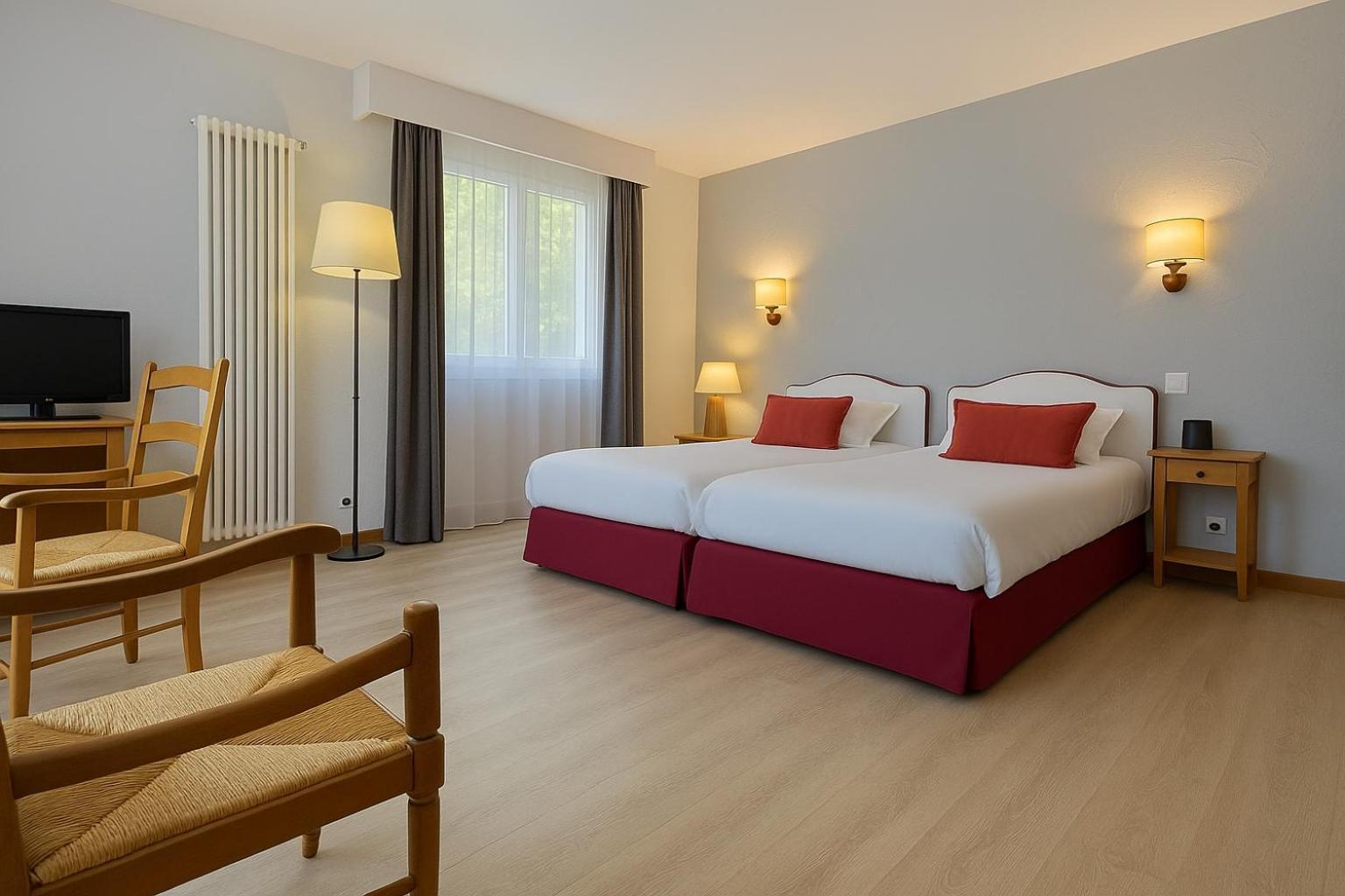 Logis Hotel, Chalets Et Restaurant Les Chatelmines Hotel